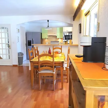 Villa 105m2, Piscine, 5 Min Des Golfs, Proche Centre *