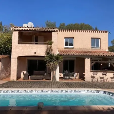 105m2, Piscine, 5 Min Des Golfs, Proche Centre *