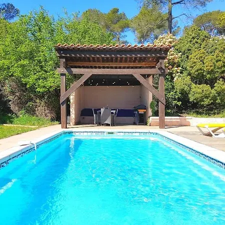 105m2, Piscine, 5 Min Des Golfs, Proche Centre