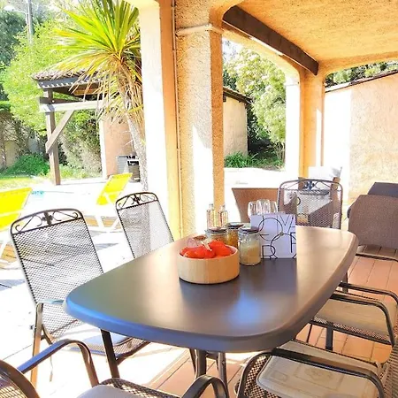105m2, Piscine, 5 Min Des Golfs, Proche Centre Villa *