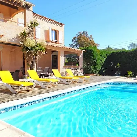 105m2, Piscine, 5 Min Des Golfs, Proche Centre